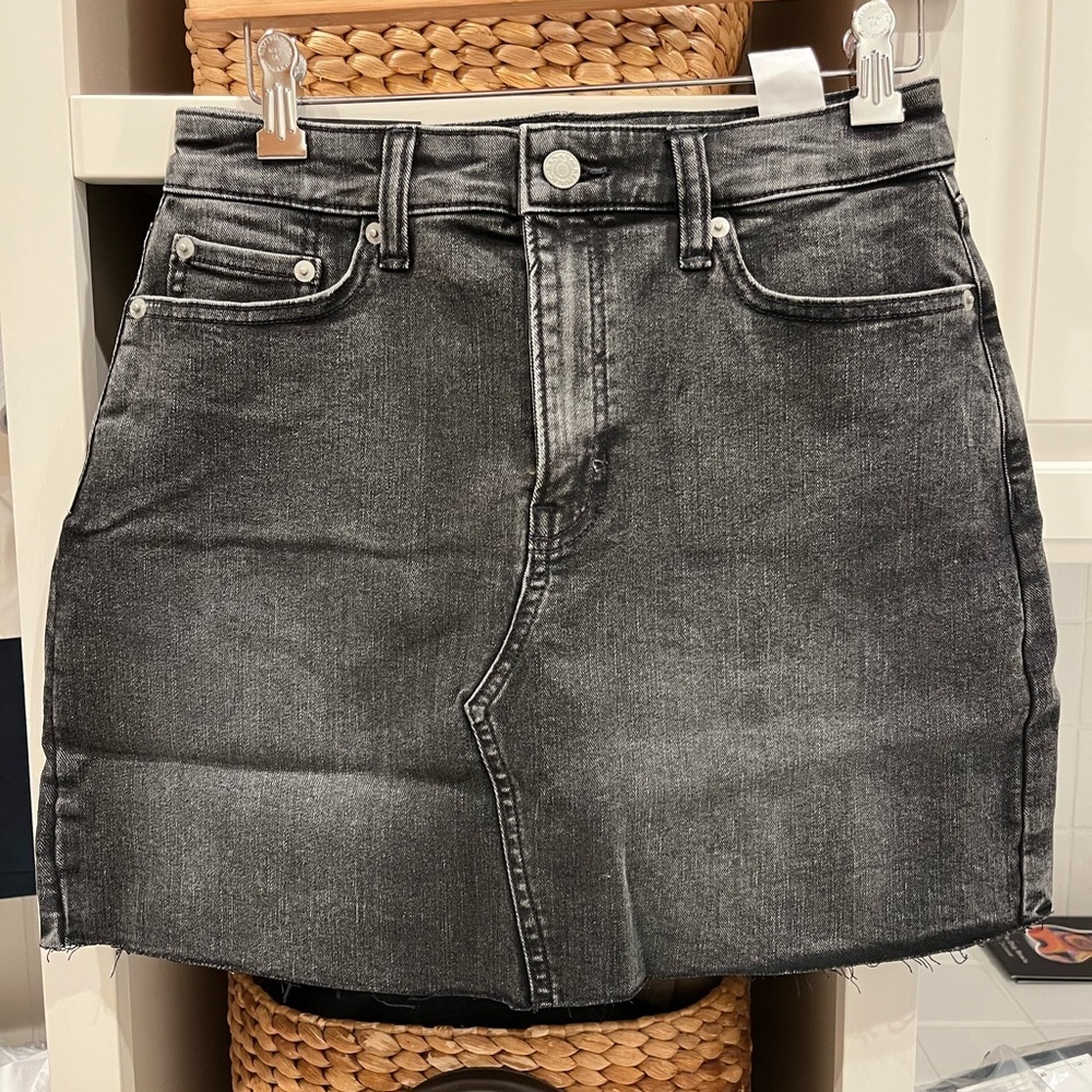 Banana republic Woman’s skirt size 2‎
